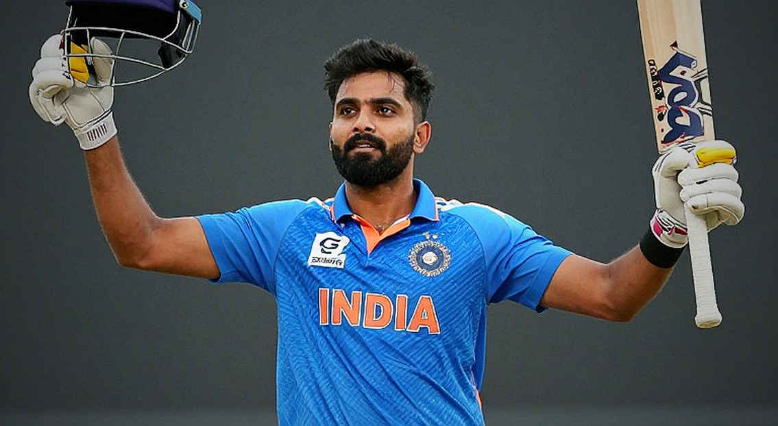 ৯৯ রানে অলআউট থেকে ফলো-অন: গকেবেরহার সেই দিনটি যখন অস্ট্রেলিয়ার ব্যাটিং নিজের ভিত কেটে ফেলল ৯৯ রানে অলআউট থেকে ফলো-অন: গকেবেরহার সেই দিনটি যখন অস্ট্রেলিয়ার ব্যাটিং নিজের ভিত কেটে ফেলল