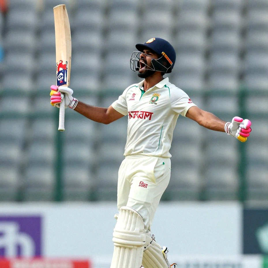 শারজার ফাঁকা টেরেস থেকে দুবাইয়ের ফ্লাডলাইট: এশিয়া কাপ যে হিসাব লেখে না