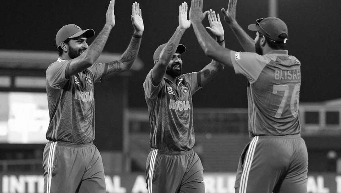 এশিয়ার টেস্ট ক্রিকেটে স্পিনের ছন্দ বদলাচ্ছে, কিন্তু মাঠের নীরবতাই বলছে আসল গল্প